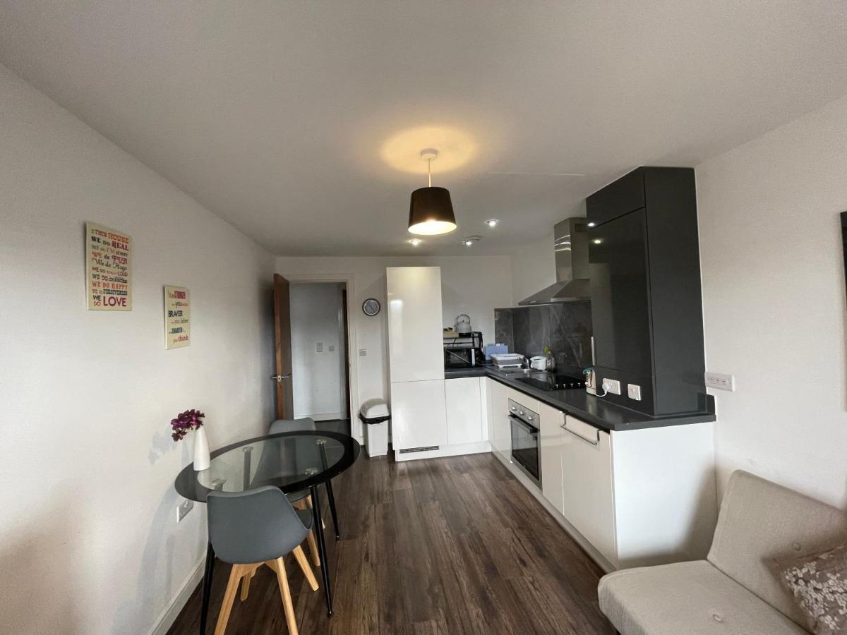 Modern Apartment Near Bullring 버밍엄 외부 사진